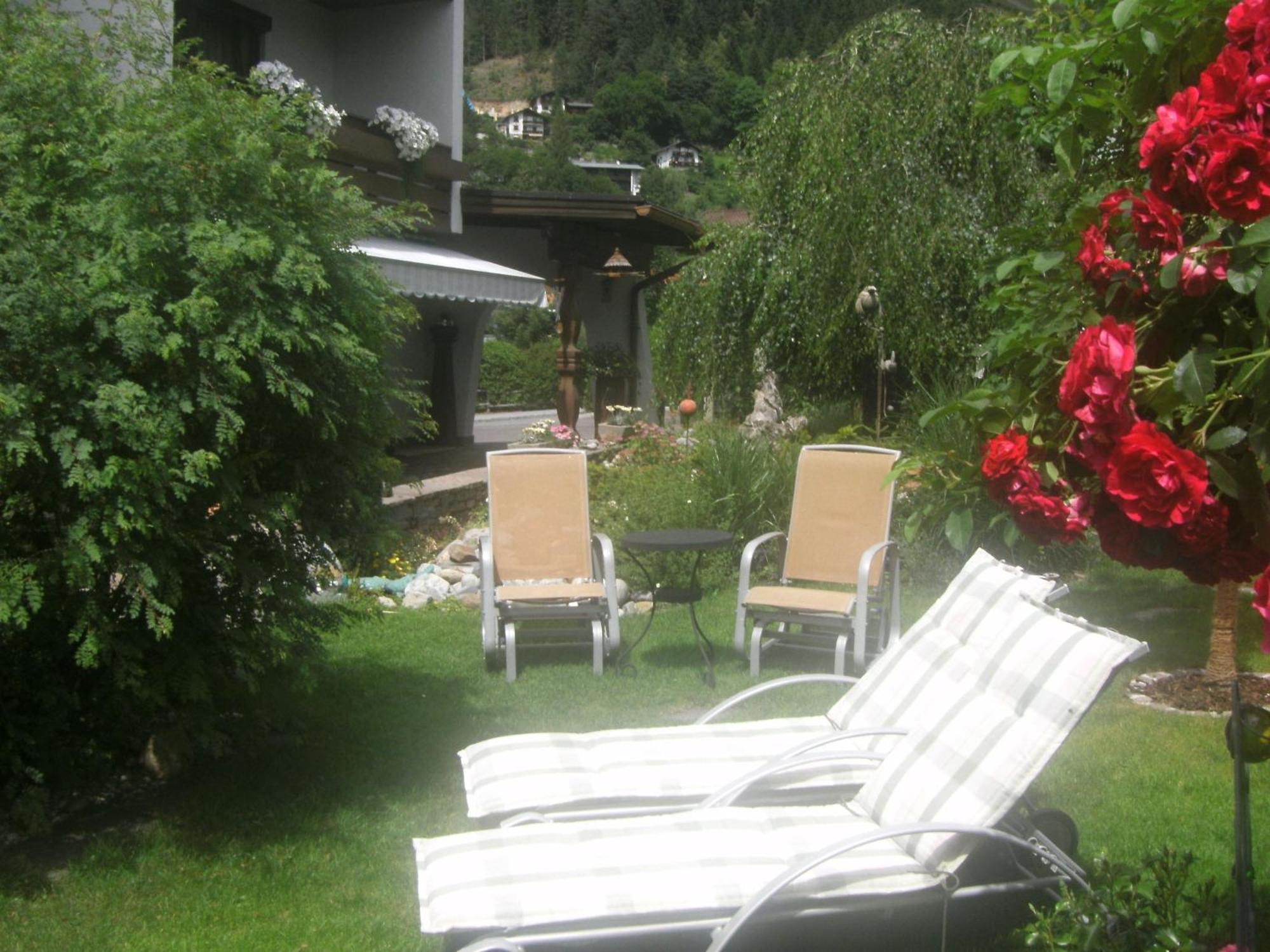 Pension Garni Gerhard เอิทซ์ ภายนอก รูปภาพ