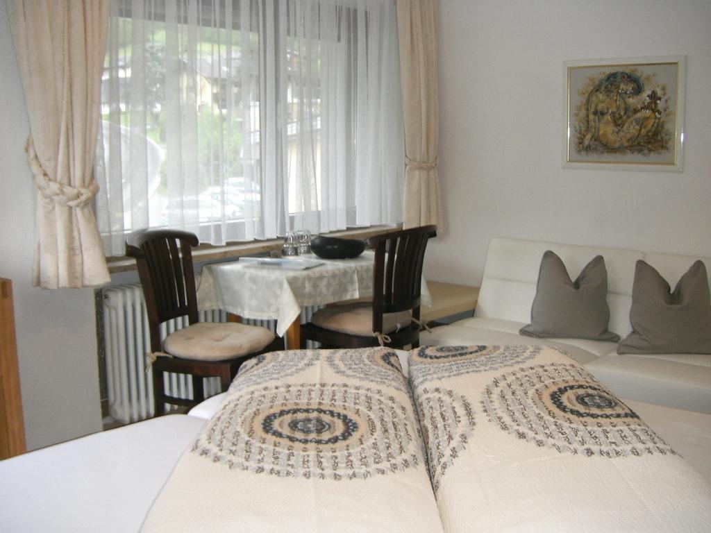 Pension Garni Gerhard เอิทซ์ ภายนอก รูปภาพ