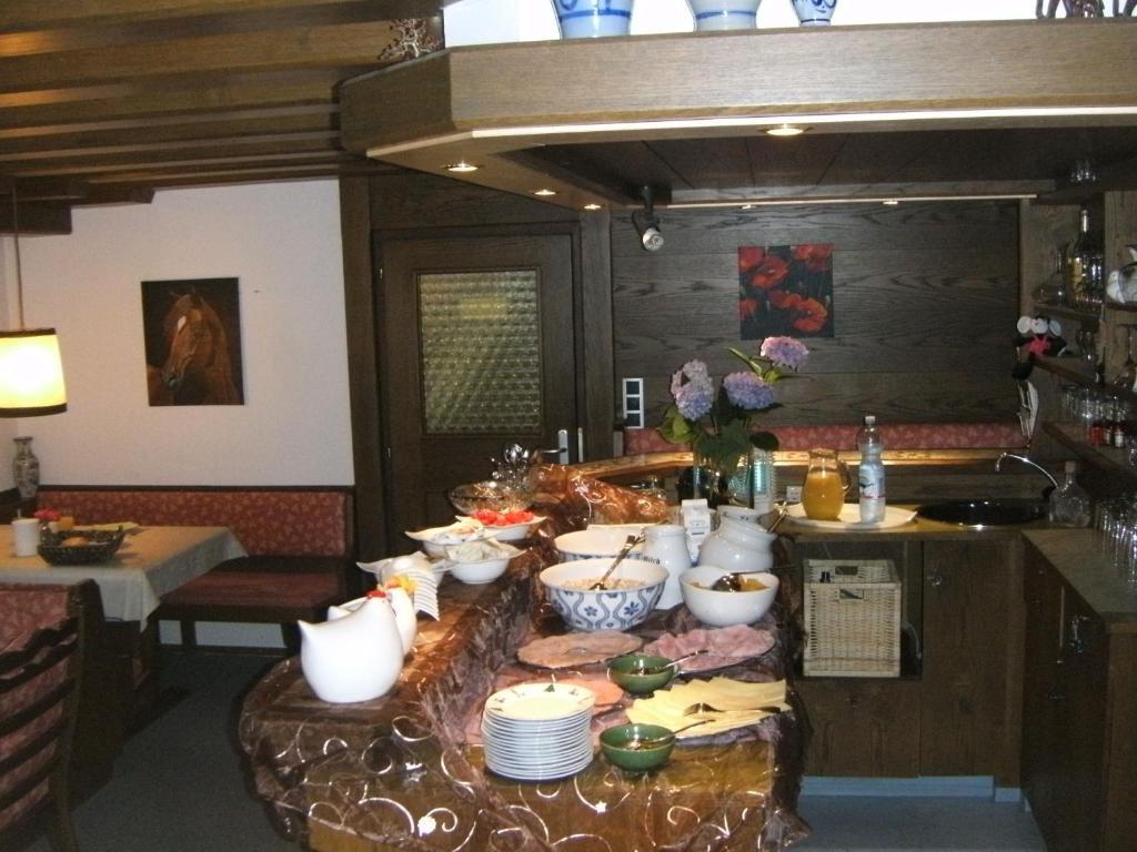 Pension Garni Gerhard เอิทซ์ ภายนอก รูปภาพ