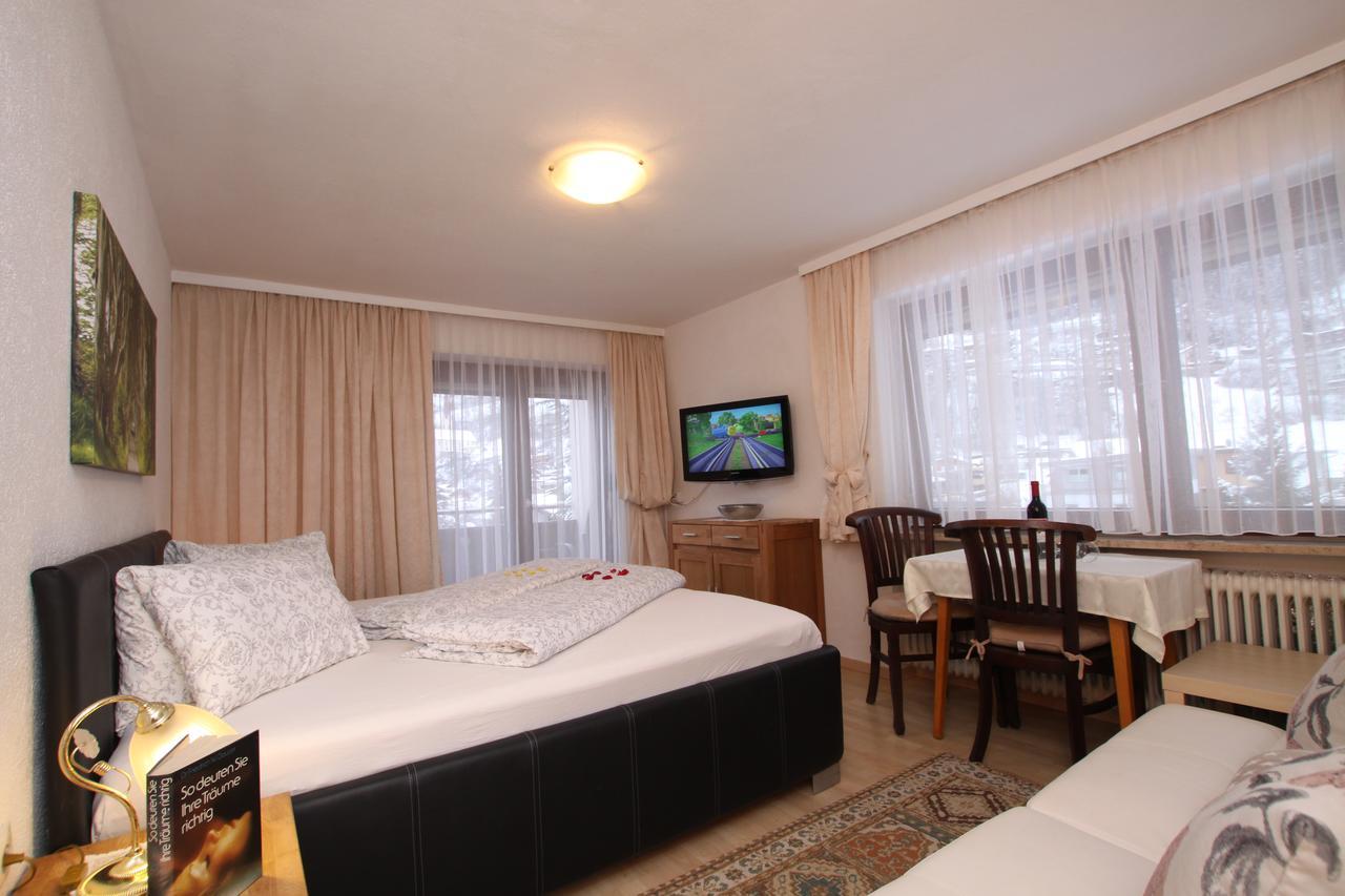 Pension Garni Gerhard เอิทซ์ ภายนอก รูปภาพ